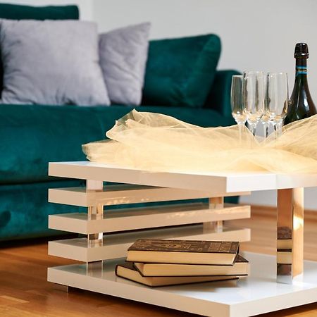 Modern & Spacious Rooftop Apartment With Natual Sunlight Split Eksteriør billede