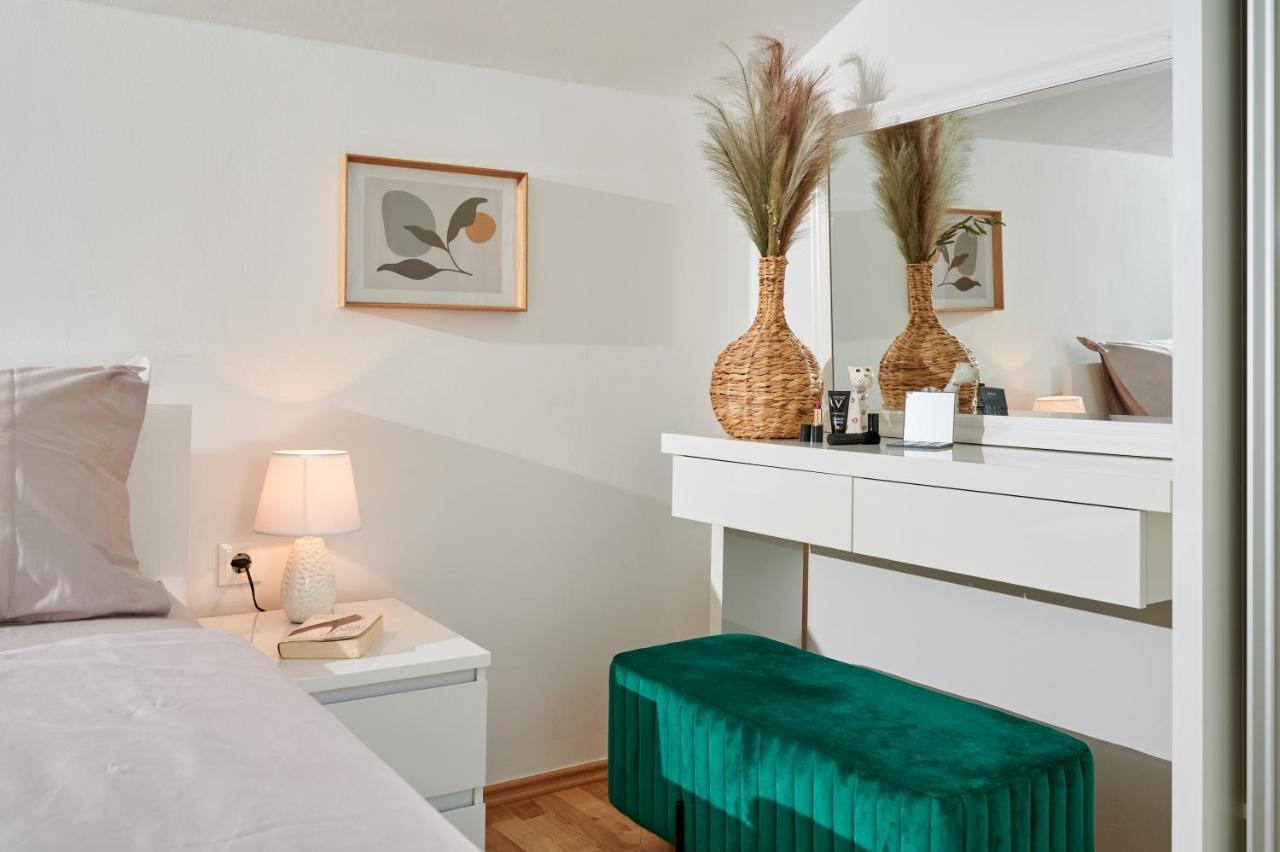 Modern & Spacious Rooftop Apartment With Natual Sunlight Split Eksteriør billede